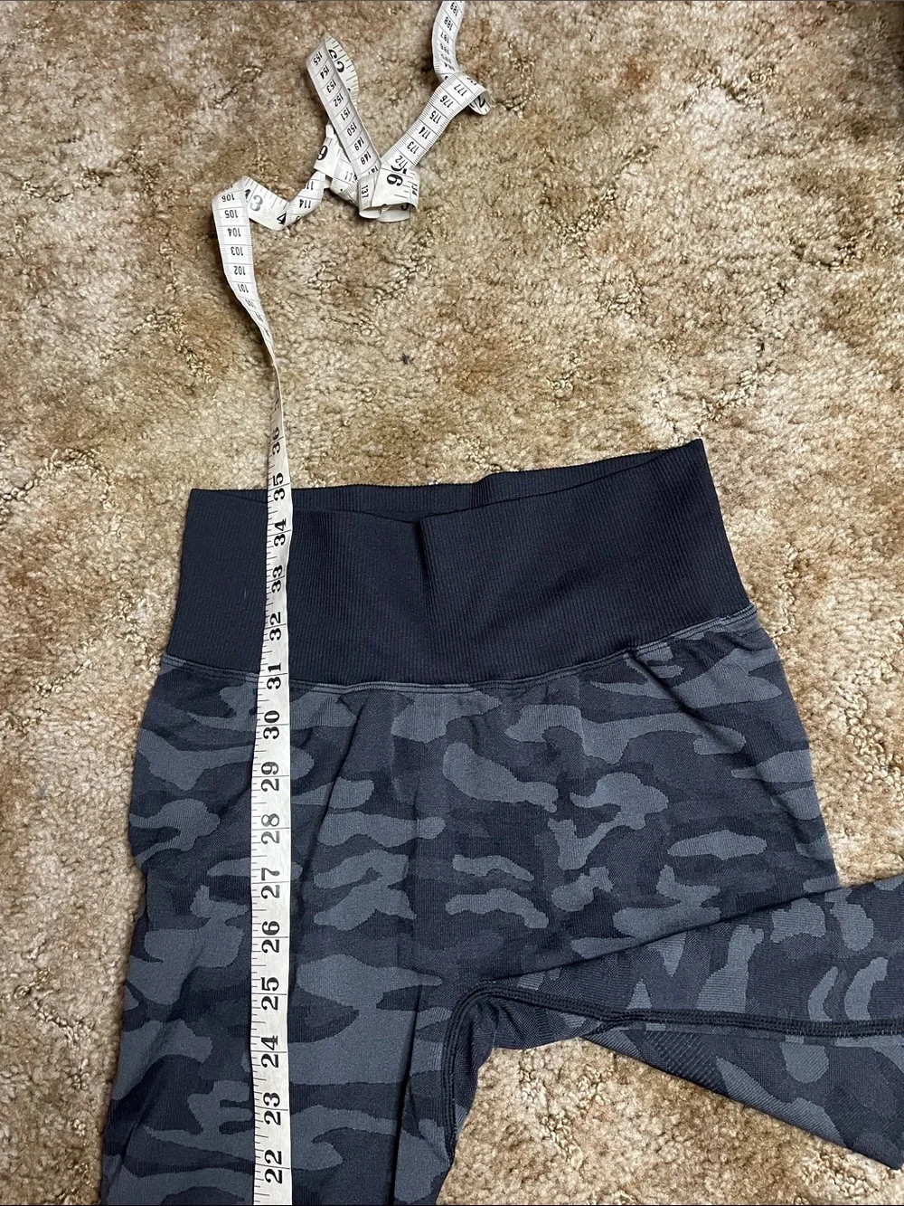 Victoria’s‎ Secret PINK Sport Camouflage Ruched Leggings Size Small